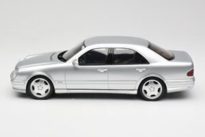Mercedes E55 AMG W210 Brilliant Silver Otto 1:18 OT459 Resin — Bild 3 von 6