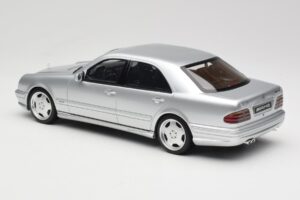 Mercedes E55 AMG W210 Brilliant Silver Otto 1:18 OT459 Resin — Bild 5 von 6