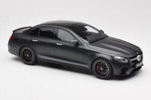 Mercedes AMG E63 S W213 Edition 1 Night Schwarz GT Spirit 1:18 B66963111 Resin — Bild 4 von 6