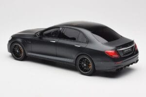 Mercedes AMG E63 S W213 Edition 1 Night Schwarz GT Spirit 1:18 B66963111 Resin — Bild 5 von 6