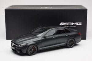 Mercedes AMG E63 S W213 Edition 1 Night Schwarz GT Spirit 1:18 B66963111 Resin — Bild 6 von 6