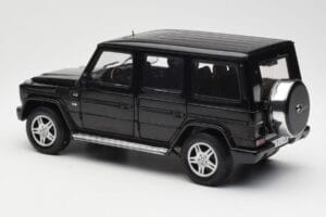 Mercedes G 500 W463 Schwarz Dealer Edition AUTOart 1:18 B66962143 Druckguss — Bild 7 von 8