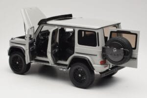 Mercedes G 63 AMG 4x4 Squared Arabian Grey Almost Real 1:18 820829 Druckguss — Bild 5 von 8