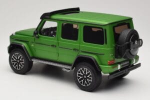 Mercedes G 63 AMG 4x4 Squared Green Hell Magno Almost Real 1:18 820821 Druckguss — Bild 7 von 8