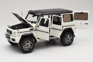 Mercedes G 63 AMG 4x4 Squared Polar White Almost Real 1:18 820203 Druckguss — Bild 2 von 8