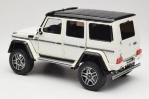 Mercedes G 63 AMG 4x4 Squared Polar White Almost Real 1:18 820203 Druckguss — Bild 7 von 8