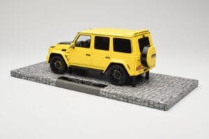 Mercedes Brabus 850 6.0 Widestar G63 W463 Electric Beam Yellow Minichamps 1:18 107032402 Druckguss — Bild 5 von 6