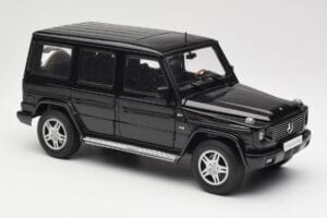 Mercedes G-Class G 500 W463 Smaragd Black Metallic AUTOart 1:18 76101 Druckguss — Bild 6 von 8