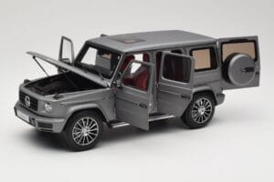 Mercedes G-Class G500 W463A Designo Platinum Magno Minichamps 1:18 B66960811 Druckguss — Bild 2 von 8