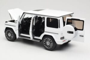 Mercedes G-Class G 500 W463A Diamond White Metallic Minichamps 1:18 113037111 Druckguss — Bild 5 von 8