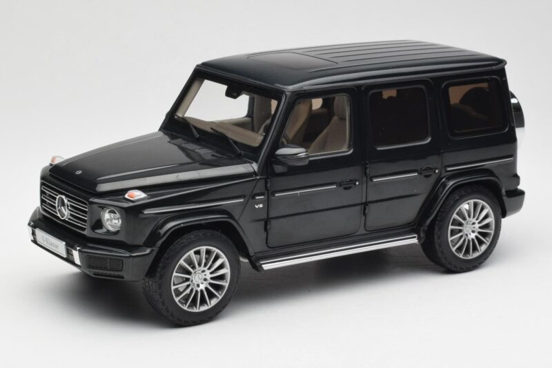 Mercedes G-Class G500 W463A Emerald Green Minichamps 1:18 B66960810 Druckguss