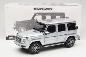 Mercedes G-Class G 500 W463A Iridium Silver Metallic Minichamps 1:18 113037112 Druckguss — Bild 8 von 8