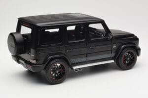 Mercedes G-Class G63 AMG W463A Matt Black Minichamps 1:18 110037064 Druckguss — Bild 3 von 8