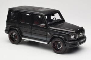 Mercedes G-Class G63 AMG W463A Matt Black Minichamps 1:18 110037064 Druckguss — Bild 6 von 8