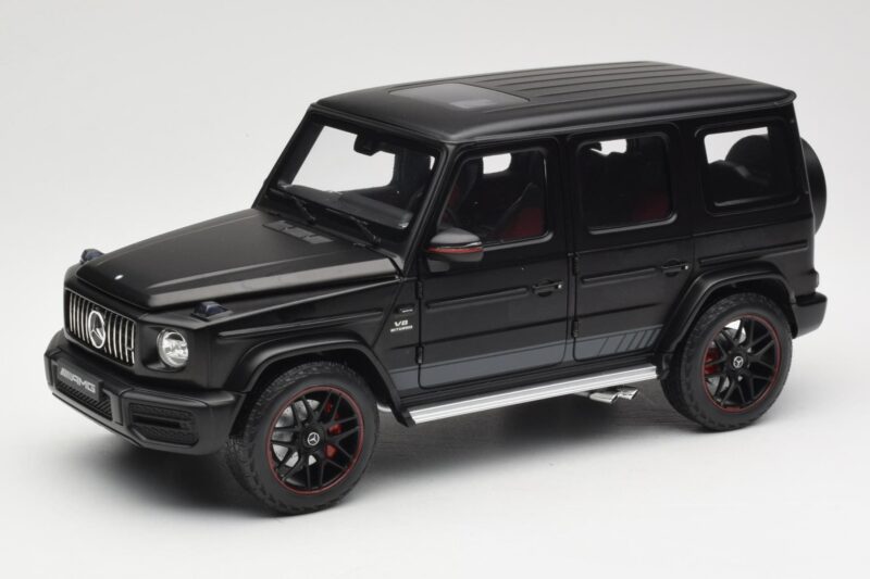 Mercedes G-Class G63 AMG W463A Matt Black Minichamps 1:18 110037064 Druckguss