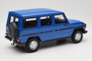 Mercedes G-Class W460 LWB Dunkelblau Minichamps 1:18 155038100 Druckguss — Bild 2 von 6
