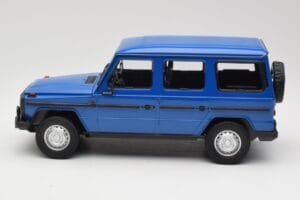Mercedes G-Class W460 LWB Dunkelblau Minichamps 1:18 155038100 Druckguss — Bild 3 von 6