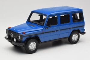 Mercedes G-Class W460 LWB Dunkelblau Minichamps 1:18 155038100 Druckguss