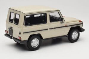 Mercedes G-Class W460 SWB Grey Metallic Minichamps 1:18 155038004 Druckguss — Bild 2 von 6