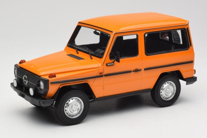 Mercedes G-Class W460 SWB Orange Minichamps 1:18 155038000 Druckguss