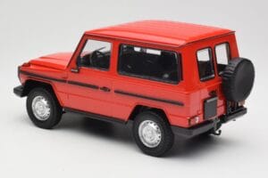 Mercedes G-Class W460 SWB Rot Minichamps 1:18 155038002 Druckguss — Bild 5 von 6