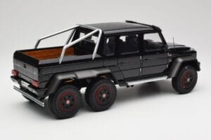 Mercedes AMG G63 W463 6x6 Gloss Schwarz AUTOart 1:18 76306 Komposit — Bild 3 von 8