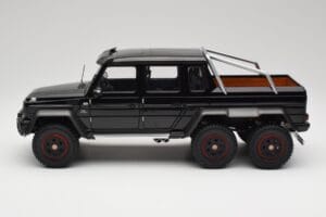 Mercedes AMG G63 W463 6x6 Gloss Schwarz AUTOart 1:18 76306 Komposit — Bild 4 von 8