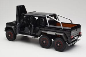 Mercedes AMG G63 W463 6x6 Gloss Schwarz AUTOart 1:18 76306 Komposit — Bild 5 von 8