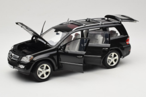 Mercedes GL X164 Period Brown Minichamps 1:18 B66962336 Druckguss — Bild 2 von 8