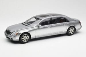Maybach 62 LWB Himalaya Silber Dealer Edition AUTOart 1:18 B66962178 Druckguss