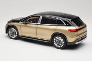 Mercedes Maybach EQS 680 V297 Beige NZG 1:18 B66960592 Druckguss — Bild 7 von 8
