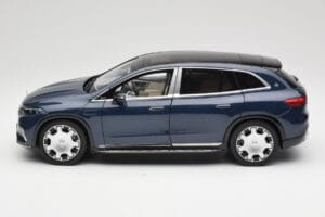 Mercedes Maybach EQS 680 V297 Dunkelblau NZG 1:18 B66960593 Druckguss — Bild 4 von 8