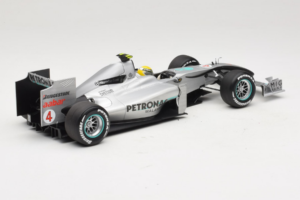 Mercedes MGP W01 #4 N. Rosberg Mercedes GP Showcar 2010 Minichamps 1:18 150100074 Druckguss — Bild 2 von 7