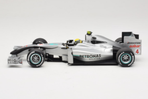 Mercedes MGP W01 #4 N. Rosberg Mercedes GP Showcar 2010 Minichamps 1:18 150100074 Druckguss — Bild 3 von 7
