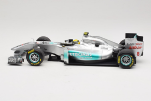 Mercedes MGP W02 #8 N. Rosberg Mercedes GP Showcar 2011 Minichamps 1:18 110110078 Druckguss — Bild 3 von 7