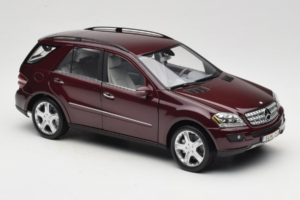 Mercedes ML W164 Red Metallic Minichamps 1:18 150034500 Druckguss — Bild 6 von 8