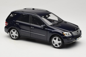 Mercedes ML W164 Tanzanite Blue Händler Edition Minichamps 1:18 B66962322 Druckguss — Bild 6 von 8