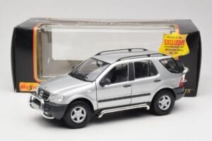 Mercedes ML320 W163 Silber Maisto 1:18 50319 Druckguss — Bild 8 von 8