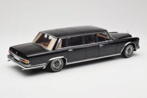 Mercedes 600 Pullman W100 Schwarz AUTOart 1:18 76197 Druckguss — Bild 3 von 8