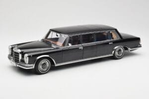 Mercedes 600 Pullman W100 Schwarz AUTOart 1:18 76197 Druckguss