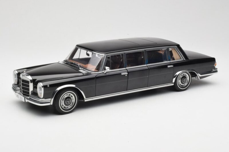 Mercedes 600 Pullman W100 Schwarz AUTOart 1:18 76197 Druckguss