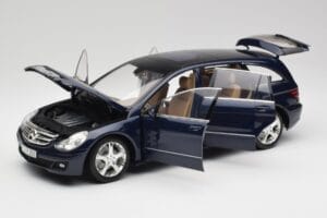 Mercedes R-Class W251 Tanzanit Blau Minichamps 1:18 150034600 Druckguss — Bild 2 von 8