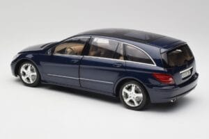 Mercedes R-Class W251 Tanzanit Blau Minichamps 1:18 150034600 Druckguss — Bild 7 von 8