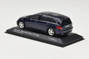 Mercedes R-Class W251 Tanzanite Blue Minichamps 1:43 B66962215 Druckguss — Bild 3 von 4