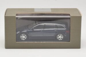 Mercedes R-Class W251 Tanzanite Blue Minichamps 1:43 B66962215 Druckguss — Bild 4 von 4