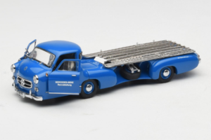 Mercedes Renntransporter Blue Wonder CMC 1:43 M-036K Druckguss — Bild 2 von 8
