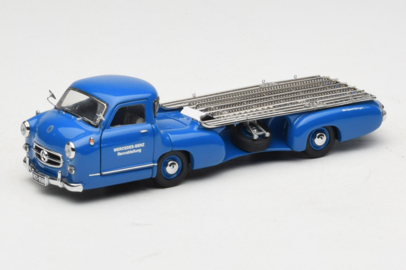 Mercedes Renntransporter Blue Wonder CMC 1:43 M-036K Druckguss