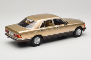 Mercedes S-Class W126 Metallic Beige MCG 1:18 MCG18548 Druckguss — Bild 2 von 6
