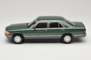 Mercedes S-Class W126 Metallic Green MCG 1:18 MCG18549 Druckguss — Bild 3 von 6