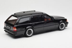 Mercedes 300 TE AMG S124 Schwarz Otto 1:18 OT147 Resin — Bild 2 von 6